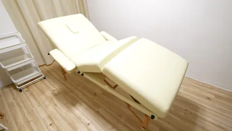 木製・有孔／188×70cm／高さ59〜89cm調整可